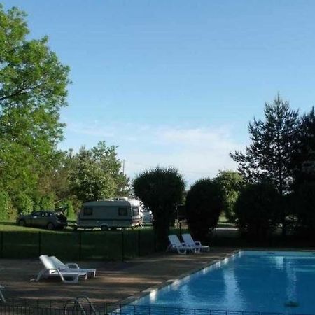 Camping De La Croix D'Arles Bourg  Exterior foto