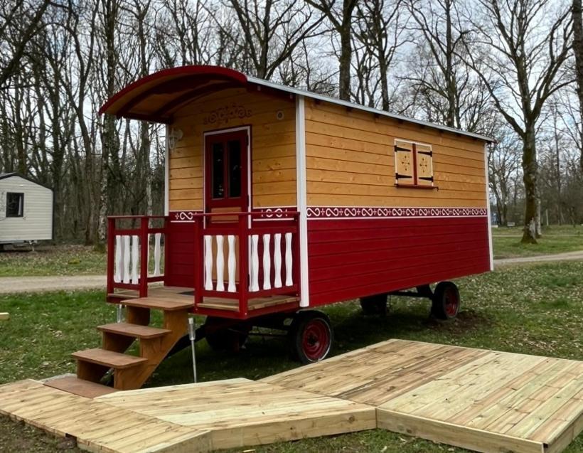 Camping De La Croix D'Arles Bourg  Exterior foto